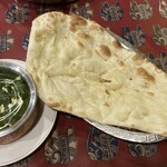 リトルスパイス - ほうれん草チキンカレー¥1030