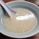 Ramen Tsuchiya - 味が濃い場合は割スープをもらう事が出来ます。