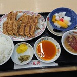 餃子の王将 - 餃子定食ごはん大盛と杏仁豆腐