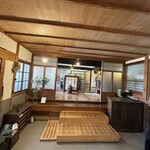 味彩の古民家 京 - 入ってみると、意外にも広くてピカピカ！