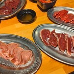 大衆ジンギスカン酒場 東京ラムストーリー - ラム肉いろいろ