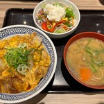 吉野家  - 親子丼(ポテサラセット・豚汁変更)！