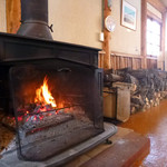 中村屋 - 暖炉