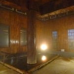 中村屋 - 内湯（木のお風呂）　浴場