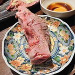 焼肉食べ放題 カルビとタン - 