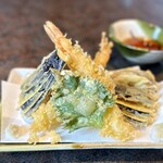 しほう田 - 天ぷら盛り合わせ…950円
