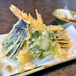 しほう田 - 天ぷら盛り合わせ…950円