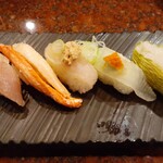 Meguru Toyamawan Sushi Tama - おすすめ5貫握り