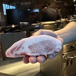 Alternative - 7. 純粋金華豚の炭火焼。