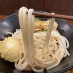 うどん 直 - ちく玉天ぶっかけうどん（麺リフト）