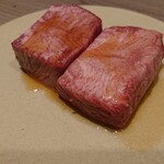 完全個室焼肉 GYU - 厚切りタン元