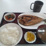 四日市ヒモノ食堂 - セットで800円の真ほっけセット