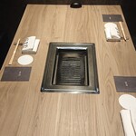 完全個室焼肉 GYU - テーブル