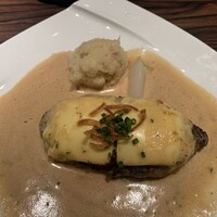 旬菜ステーキ処 らいむらいと - らいむらいと風チーズハンバーグ　￥1,680