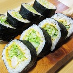 Fukuzushi - 色鮮やかな巻き寿司。