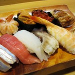 Fukuzushi - 二日市で新鮮なお魚をお食事になりたい時は、是非福ずしまでお越し下さい。