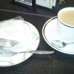 お食事処 多七 - 生チョコムースケーキ、珈琲。