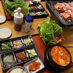 韓国食堂 テジテジ - スンドゥブ・サムギョプサルset