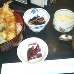 お食事処 多七 - 週替わりランチ    メギス天丼、えび茶わん蒸し。