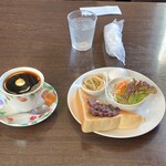 カフェ　ド　ラペ - ブレンドコーヒーとサービスモーニング