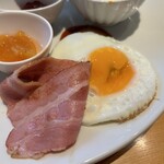 Rupo Kafe - ベーコン＆目玉焼き❗️