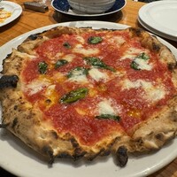 ピザダヴィンチトウキョウ - モッツァレラ、バジル、トマト