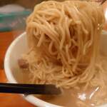 大阪 ラーメン研究所 - 麺たっぷり！