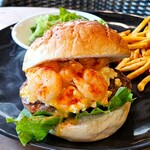 青山Indigo - 海老タルタルエッグバーガー