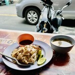 ウアンカオマンガイ（Ouan kaomunka） - カオマンガイ