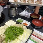 Haya Souhonten - しゃぶしゃぶ用野菜＆肉寿司！