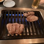 志村 徳寿園 - ブラックタン焼いてます