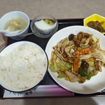 康楽 - 回鍋肉定食¥850-