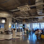 Ikea Resutoran Ando Kafe - 広いレストラン