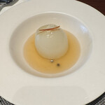 中国飯店 琥珀宮 - 丸ごと玉ねぎの上湯蒸し