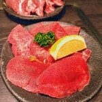 七輪焼肉 炭や - 塩タン
