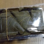 多田製菓舗  - 柏餅（もろこし粉）