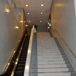 大海 - 入口は2ヵ所　駅前銀座アーケード内と、国道149号線沿いにございます。こちらはアーケード内の入口写真