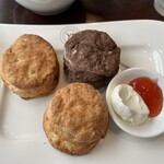 Y's tea room - 