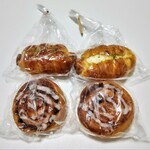 食ぱんの店 春夏＋秋冬 - ちくわパン(169円)、シナモンロール(139円)