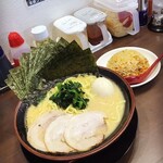横浜家系ラーメン 龍馬家 - 