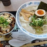 麺処 若武者 弐號店 大正浪漫 ラーメン 名物温泉ぶためし みどり湯食堂 - 冷やし山塩ワンタン麺900円+コロチャーシュー丼400円