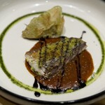 レフ アオキ - 魚メイン さわらのポワレ ディアブル風味 キャビアドオーベルジーヌ