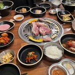 韓国焼肉 山賊 - 