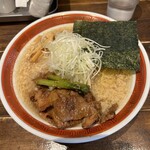 ホルモンラーメン ファミリー食堂 - ホルモンラーメン（味噌）