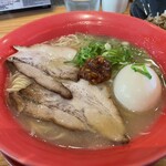 小豆島ラーメンHISHIO - 玉子加えたラーメン