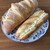 ブランパン - 料理写真:左の＂ヴィヴァレ＂は
          小麦のパンにライ麦の打ち粉を使ったパンで
          サワサワと触り心地もいいんです。
          右の＂ミルクフランス＂のホイップバターは
          美味しいバターケーキのヤツ