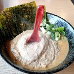 大岩亭 - 特鳥ラーメン（海苔）レンゲが刺さります