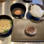 Bishokusakaba Nikunokatamari - 究極コンボハンバーグ定食　1,980円(税込)