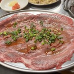 ツラとキモ 炭火焼肉 いわしげ - 