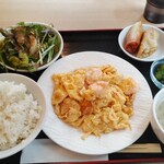 Panda Chuuka Izakaya - エビ玉子(748円)